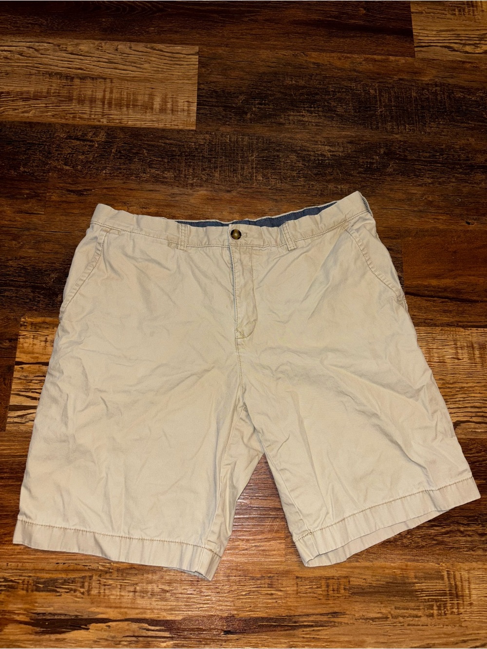 Tommy Hilfiger Men's Light Beige Flat-Front Shorts